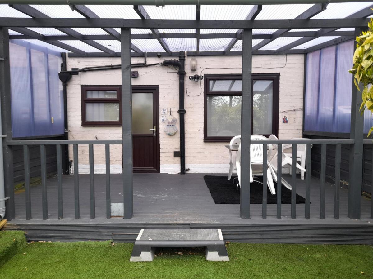 Bright 4-Bed House 15 Min To Manchester Centre Villa Eksteriør billede