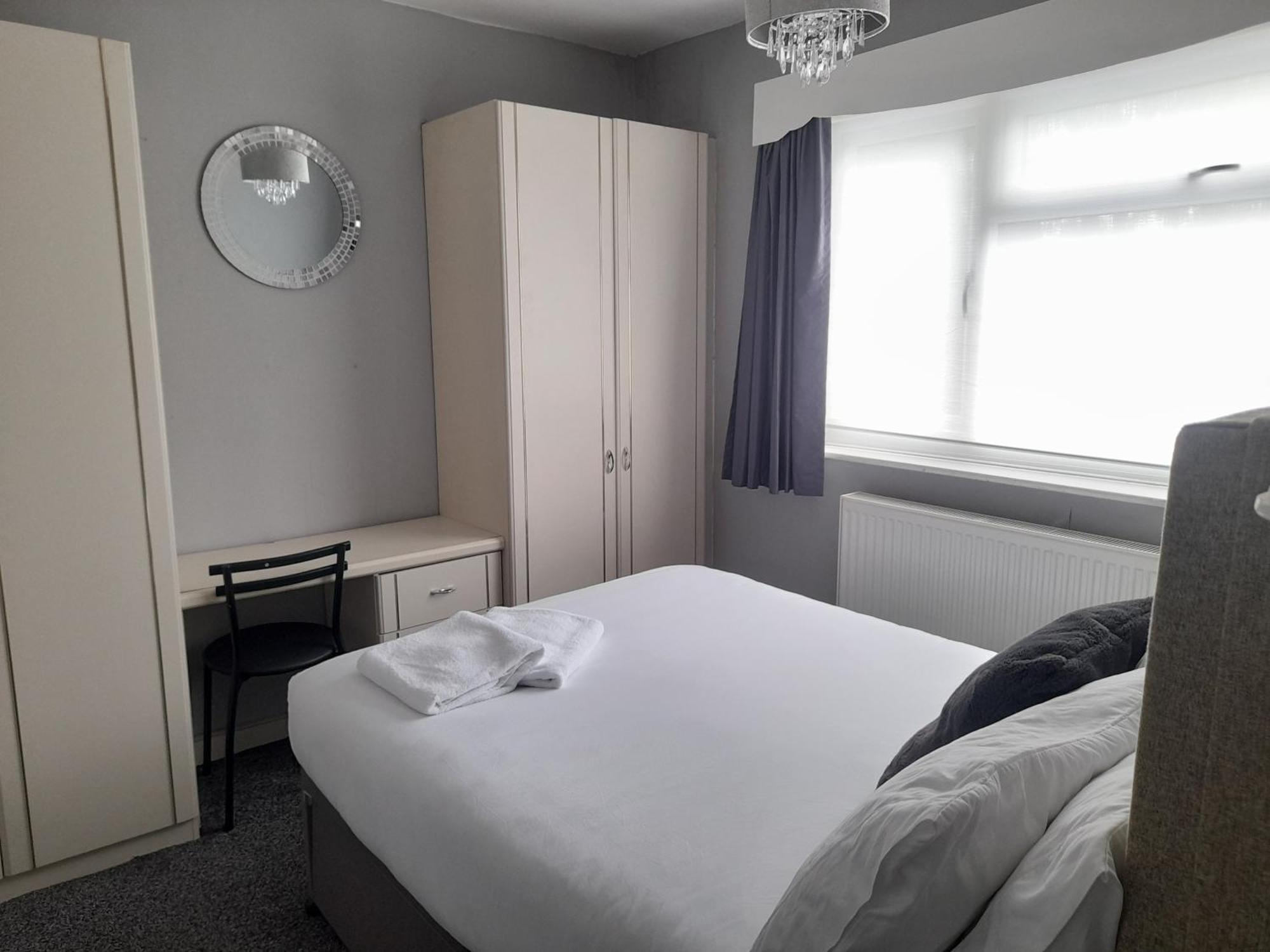 Bright 4-Bed House 15 Min To Manchester Centre Villa Eksteriør billede