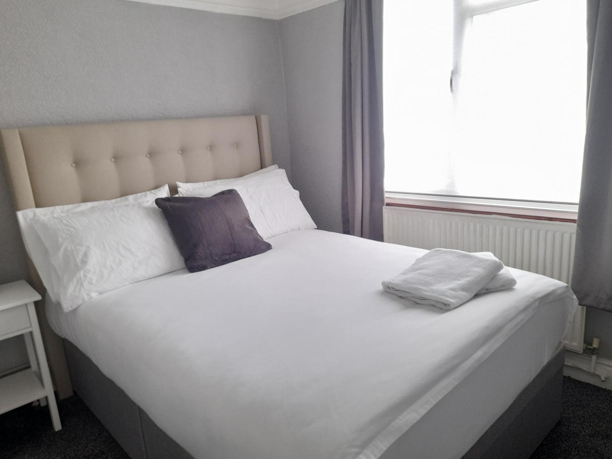 Bright 4-Bed House 15 Min To Manchester Centre Villa Eksteriør billede