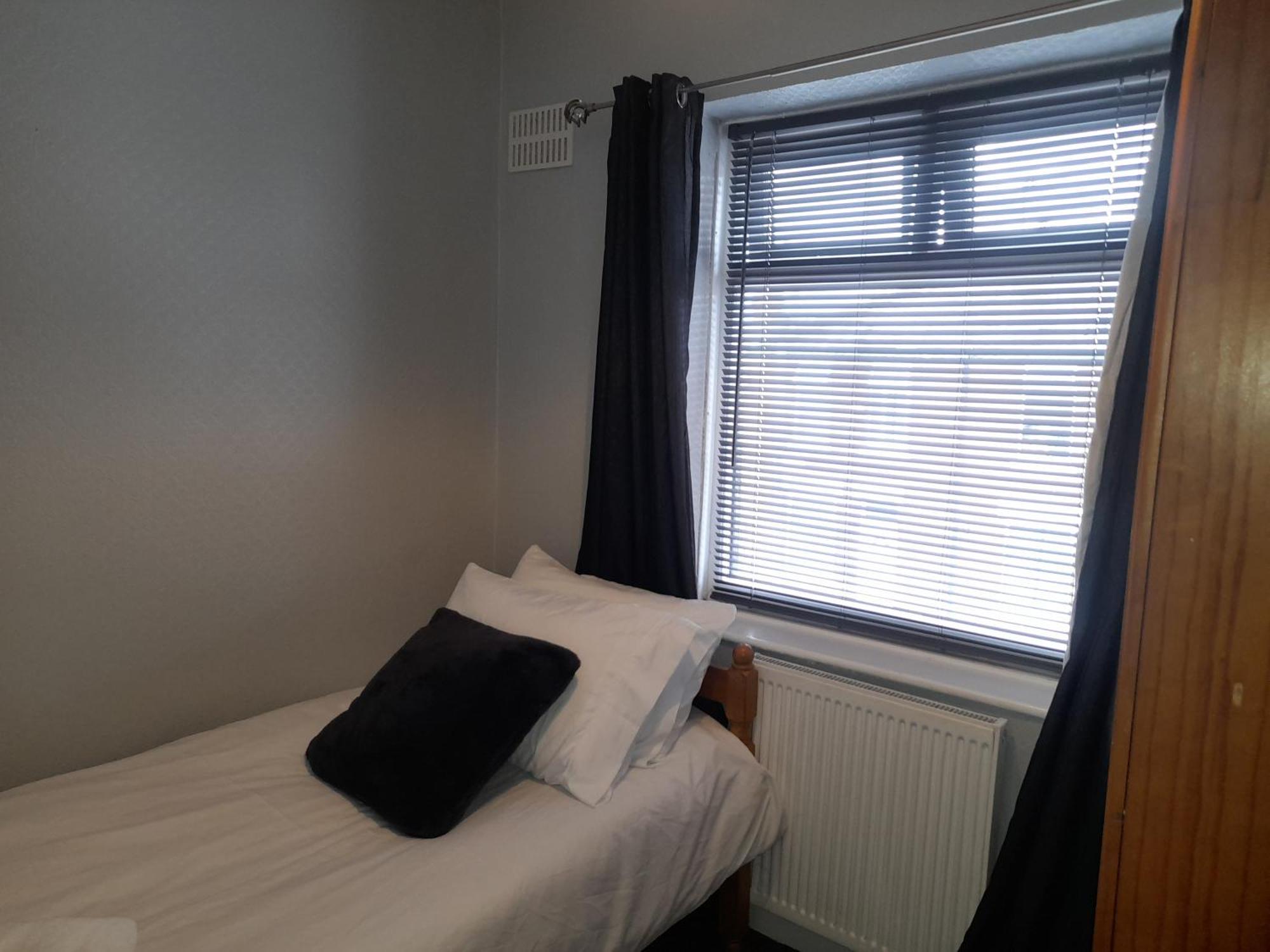 Bright 4-Bed House 15 Min To Manchester Centre Villa Eksteriør billede