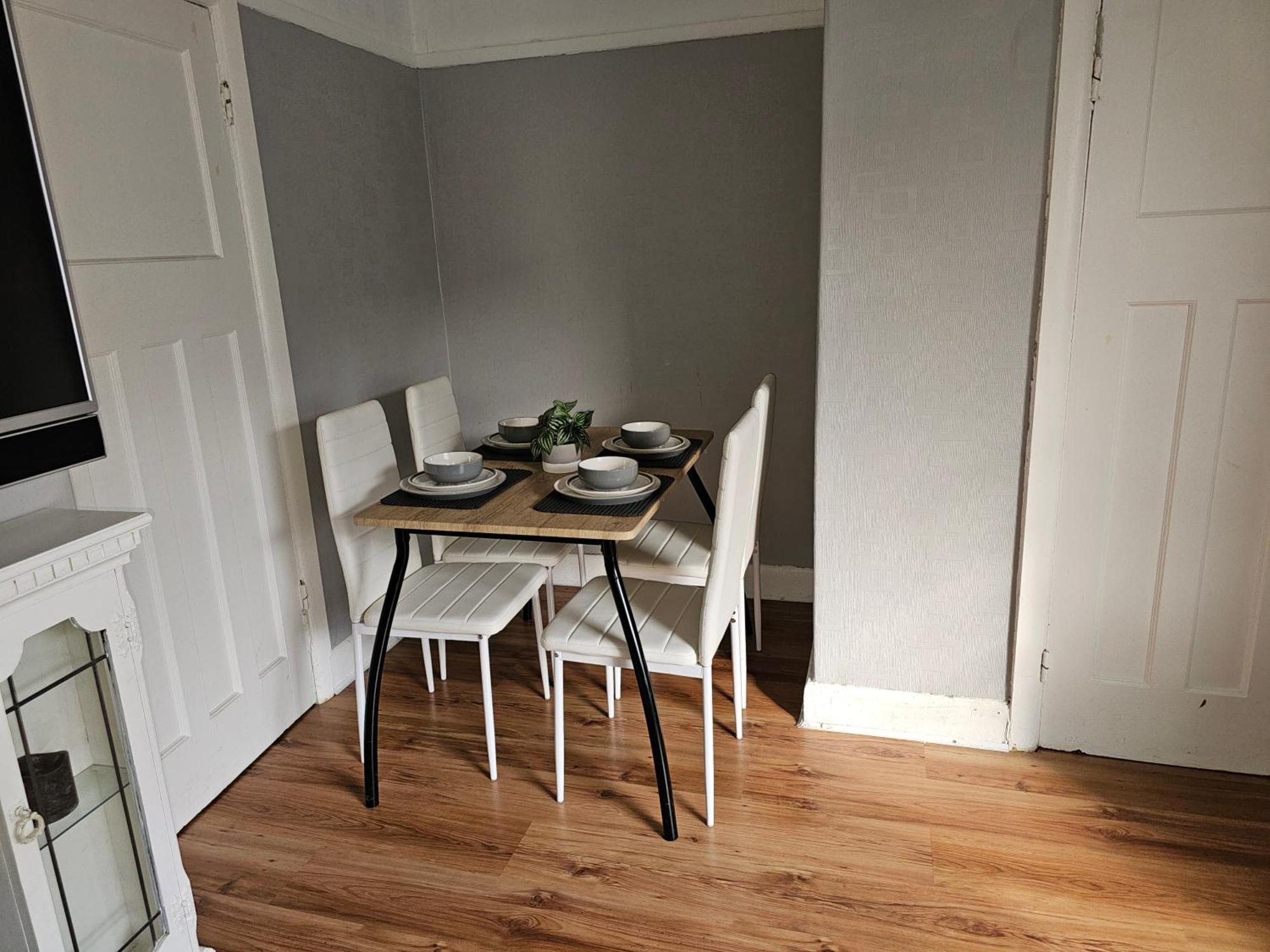 Bright 4-Bed House 15 Min To Manchester Centre Villa Eksteriør billede